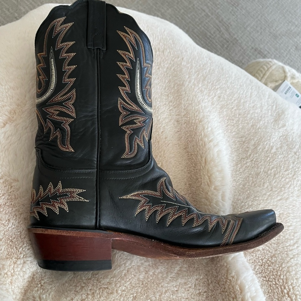 Lucchese Black Leather Western Cowboy Boots Stitched embellishments Rare 9.5 M! - Picture 2 of 16